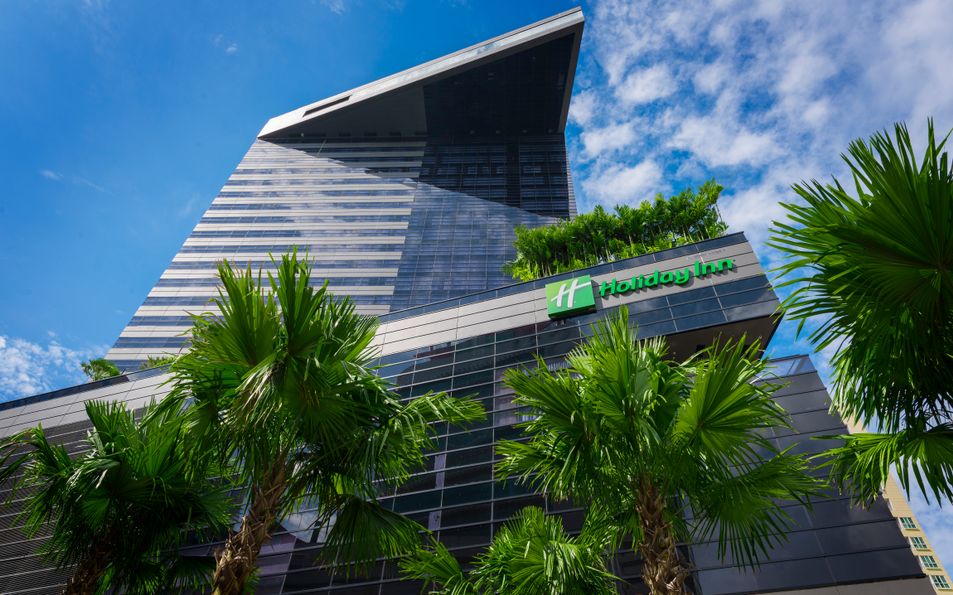 Welcome to Holiday Inn Bangkok Sukhumvit